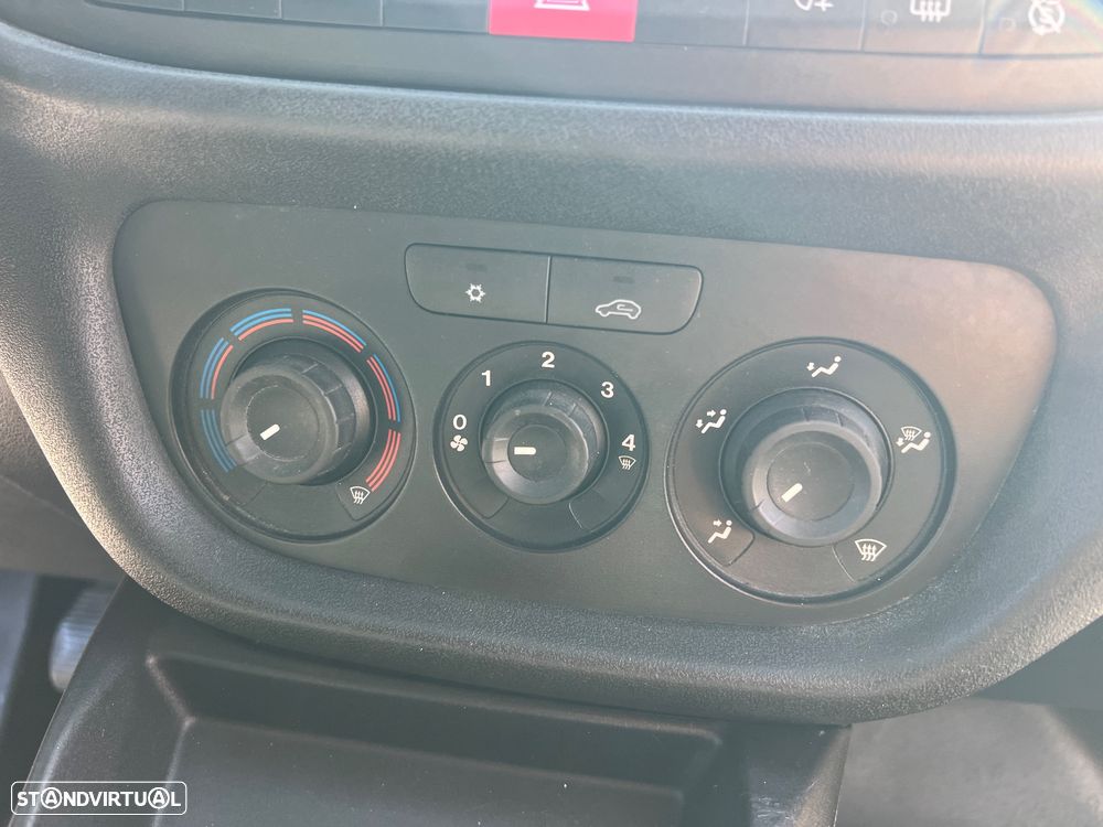Fiat doblo maxi - 32