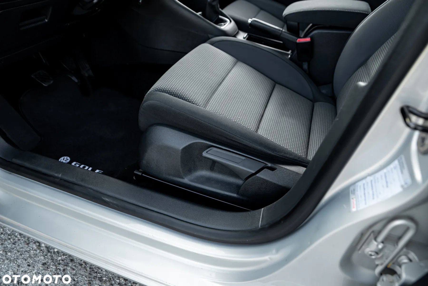 Volkswagen Golf 1.6 Comfortline - 31