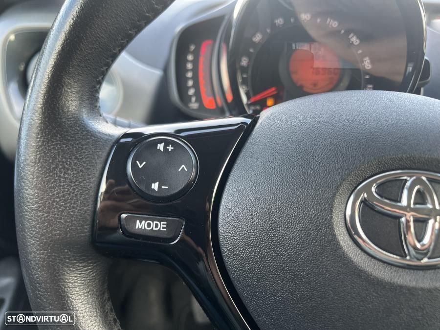 Toyota Aygo 1.0 X-Play+X-Touch - 24