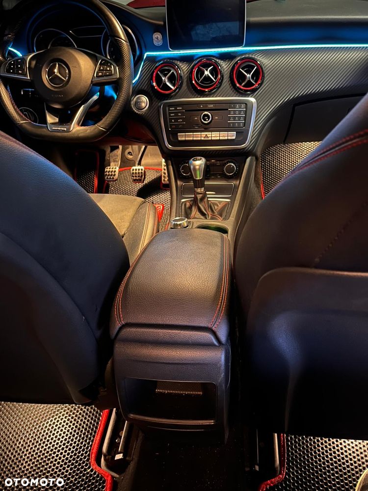 Mercedes-Benz Klasa A 250 AMG Line - 19