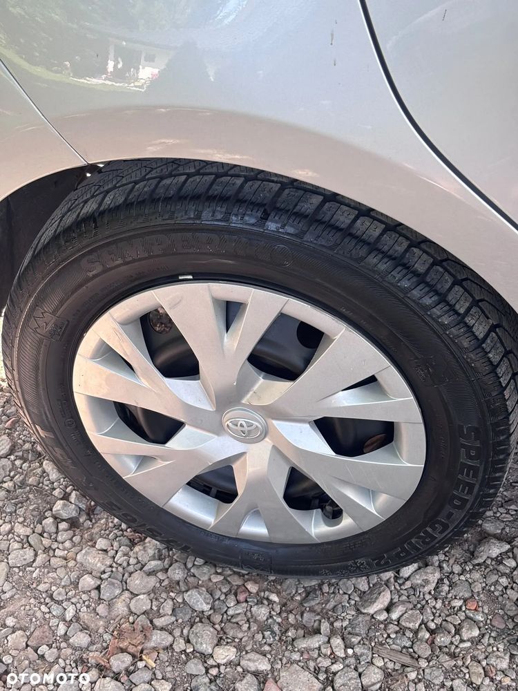 Toyota Yaris 1.5 Premium - 15