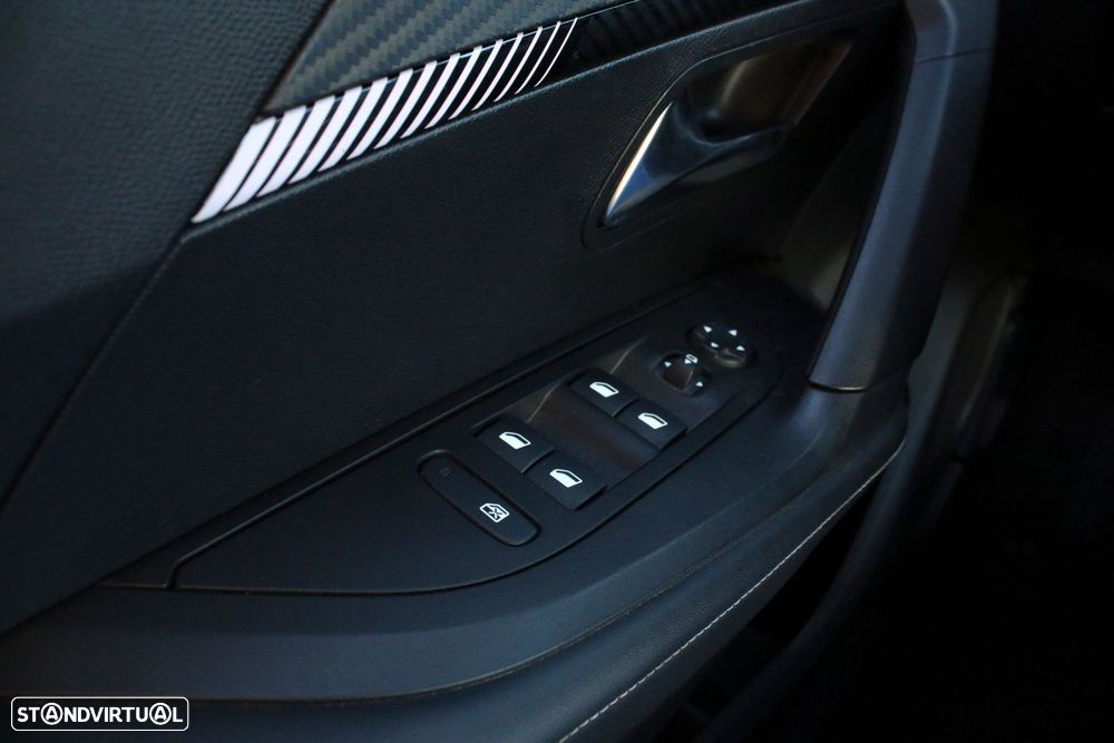 Peugeot 2008 PureTech 130 EAT8 Allure - 31