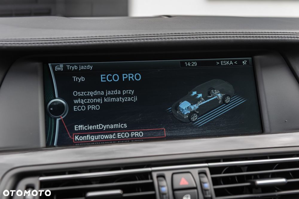 BMW Seria 5 M550d xDrive - 27