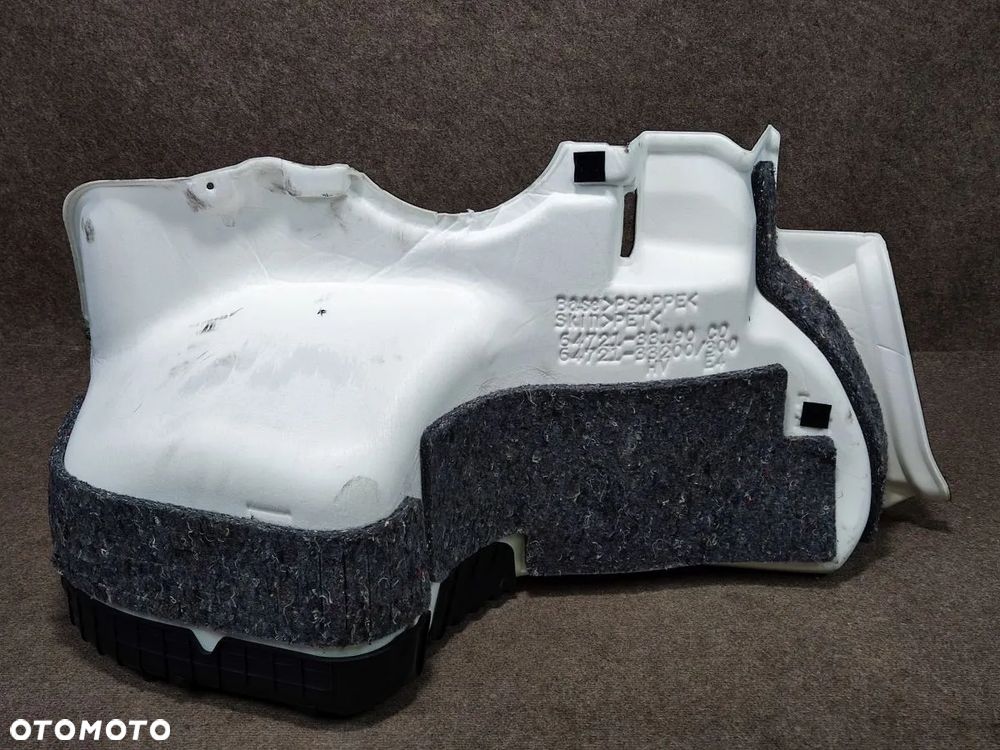 TOYOTA CAMRY od 2019r Boczek Bagażnika Prawy - 3