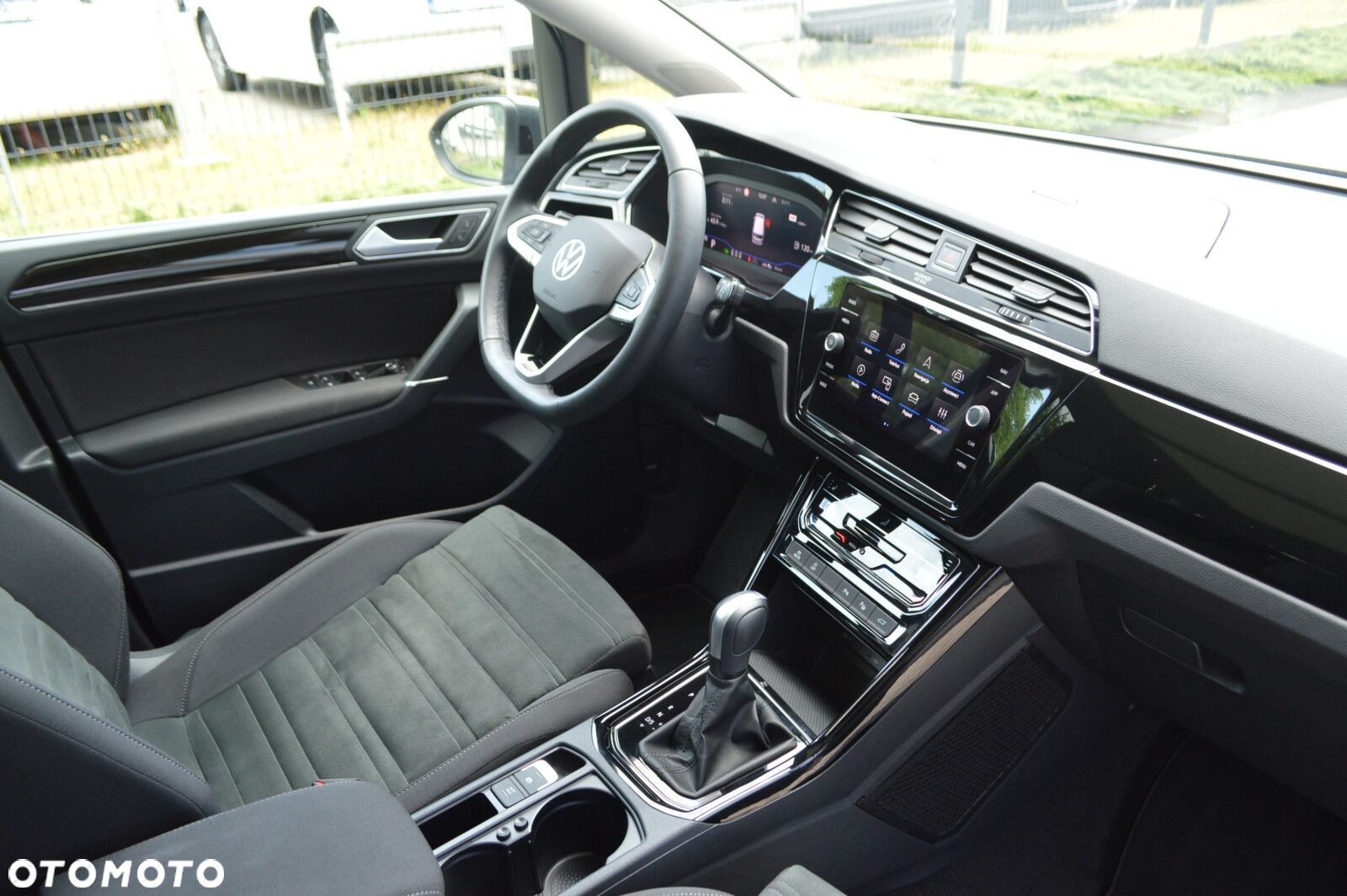 Volkswagen Touran 2.0 TDI BMT Highline DSG - 23