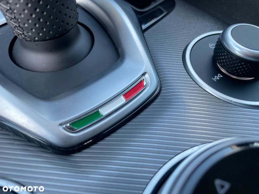 Alfa Romeo Giulia 2.0 Turbo Sprint - 38