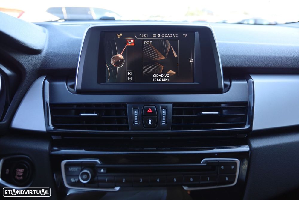 BMW 216 Active Tourer d Aut. Luxury Line - 12