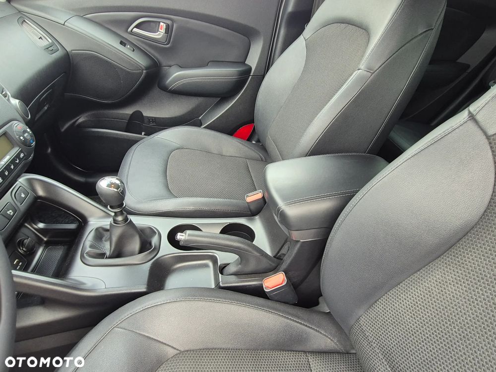 Hyundai ix35 1.6 2WD blue Style - 12