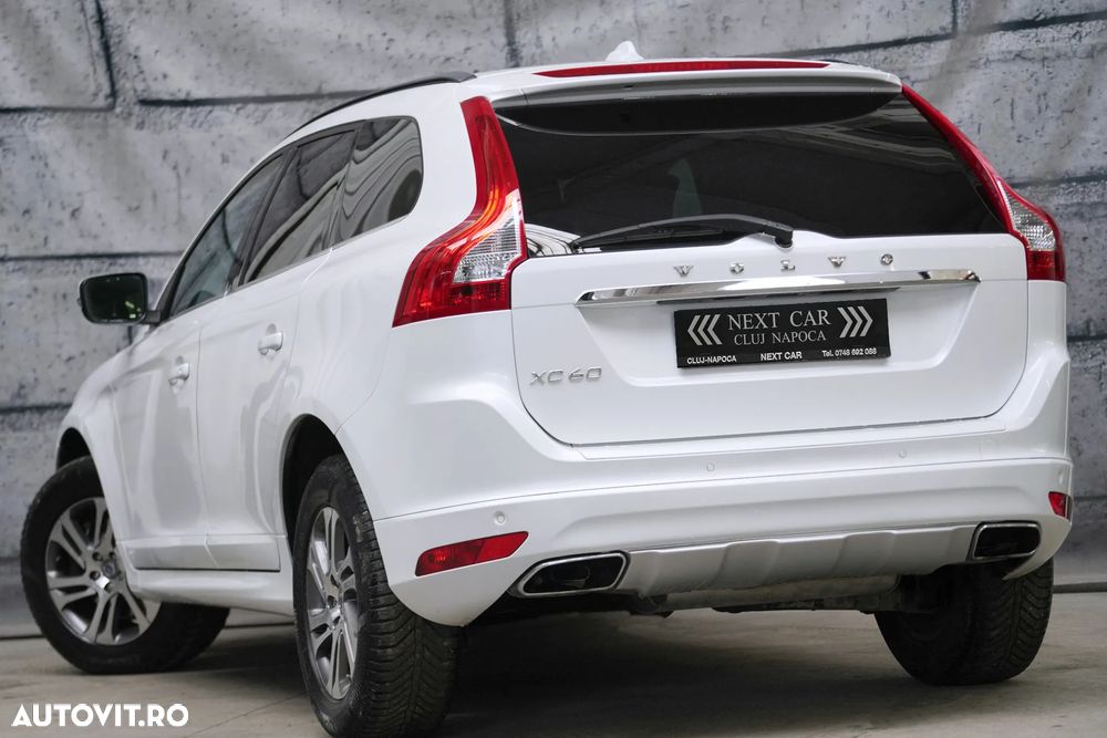 Volvo XC 60 D4 AWD Geartronic Summum - 3