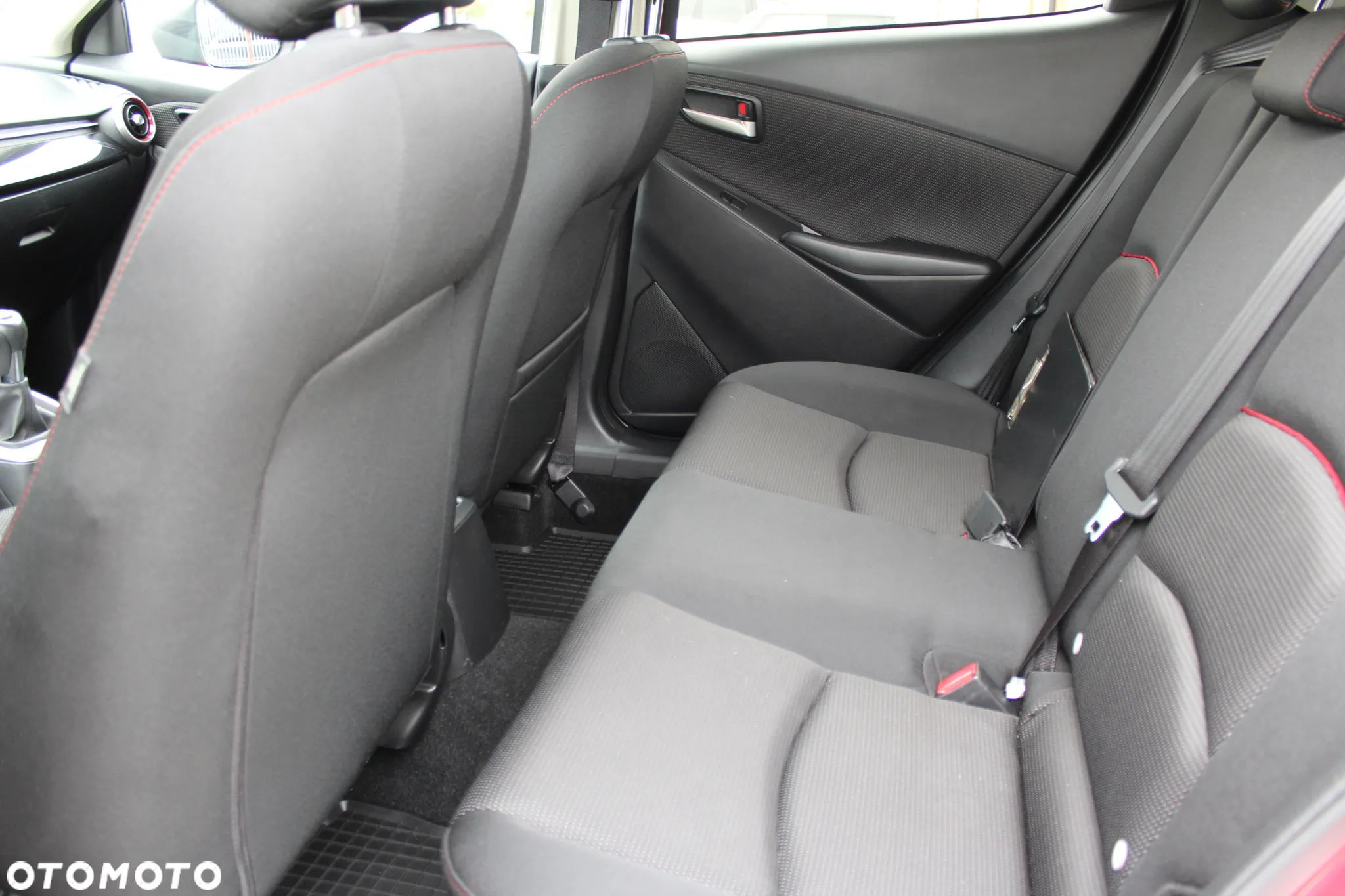 Mazda 2 SKYACTIV-G 90 Homura - 10