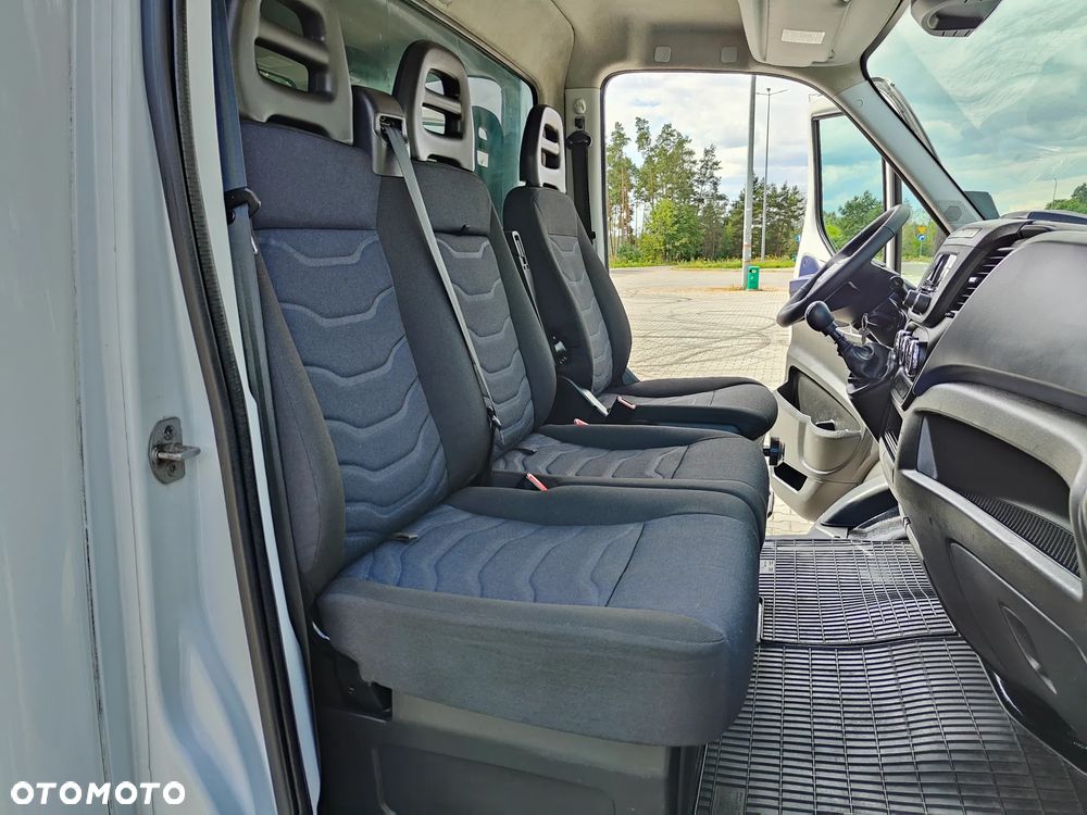 Iveco DAILY 50/35C15 BLIŹNIAK** Skrzynka+Plandeka+1x FIRANKA + PAKA dł.505cm/szer.246cm** POLSKI SALON** 210 tyś KM** DMC do 3.5T kat.B** - 22