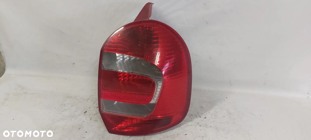.  TYL TYLNA LAMPA PRAWA RENAULT GRAND MODUS - 1