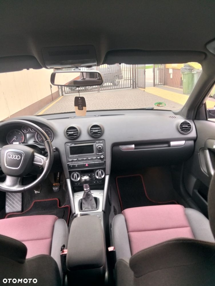 Audi A3 Sportback 2.0 TDI DPF Ambiente - 20