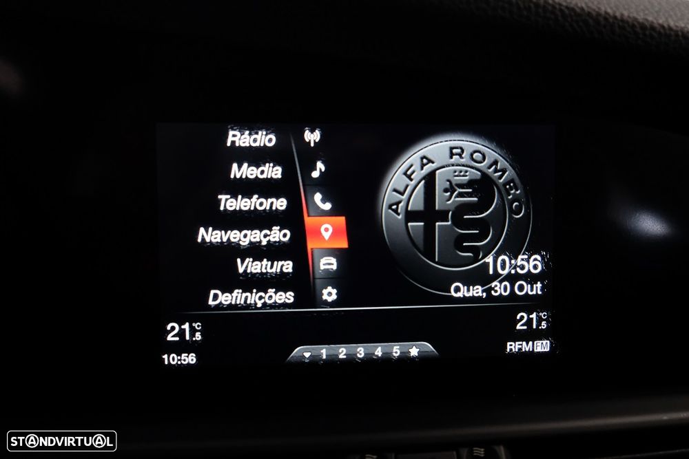 Alfa Romeo Giulia 2.2 AT8 Executive - 19