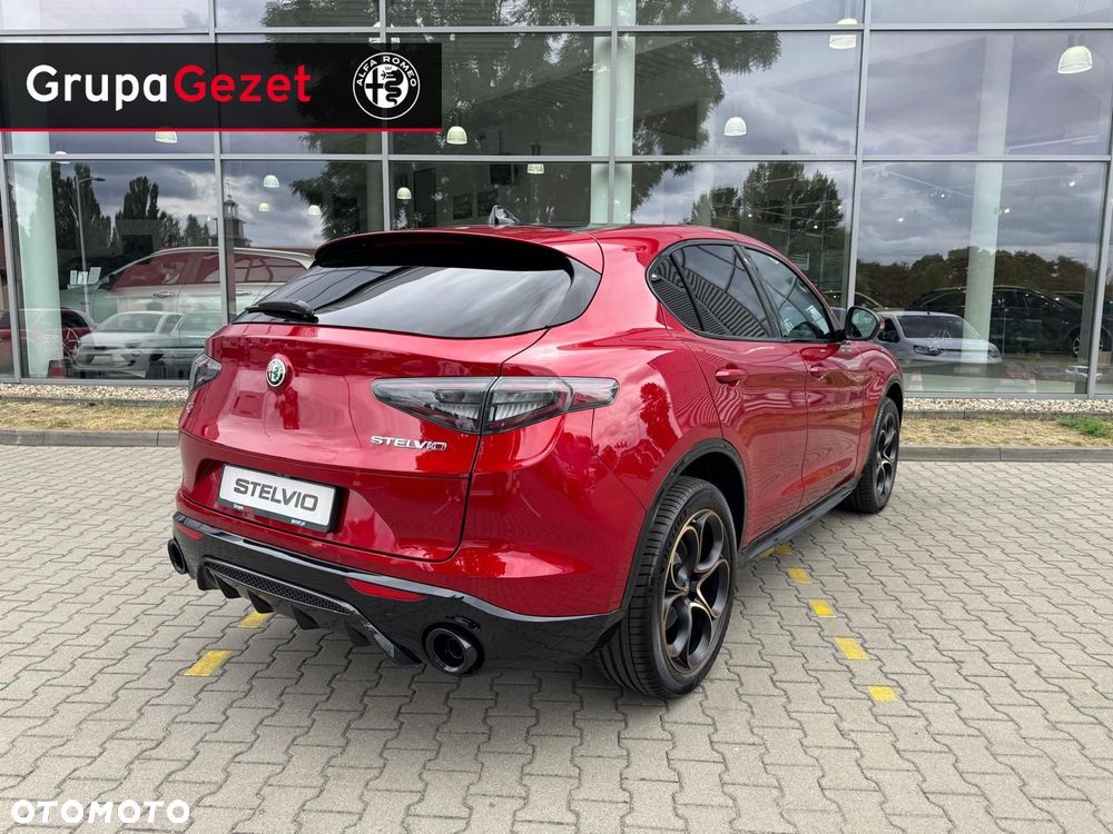 Alfa Romeo Stelvio - 5