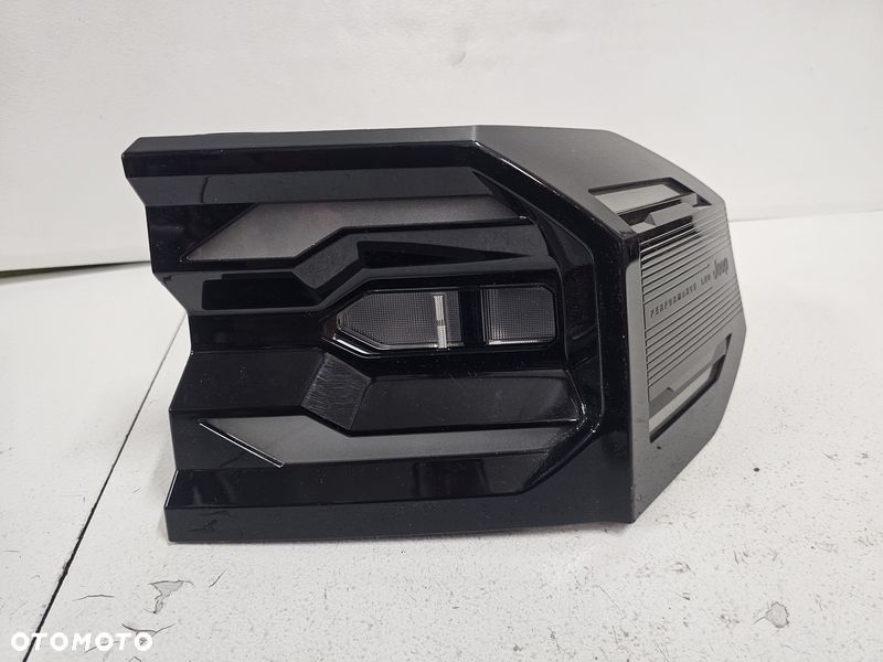 JEEP COMPASS 2025- LAMPA PRAWY TYŁ PRAWA TYLNA LED PERFORMANCE 9856777780 - 1
