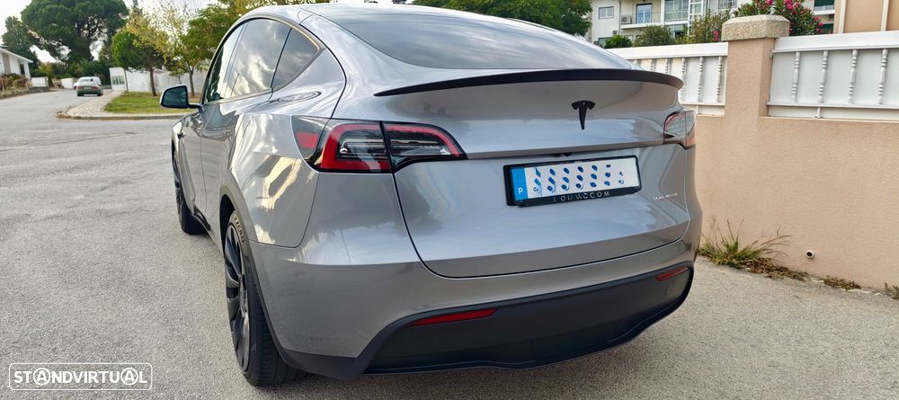 Tesla Model Y Performance Tração Integral - 17