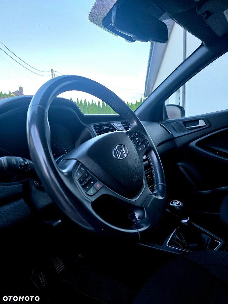 Hyundai i20 1.2 BlueDrive Go - 19