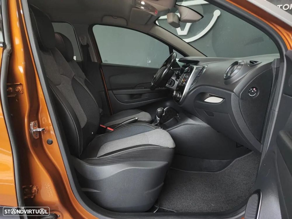 Renault Captur 1.5 dCi Exclusive EDC - 34
