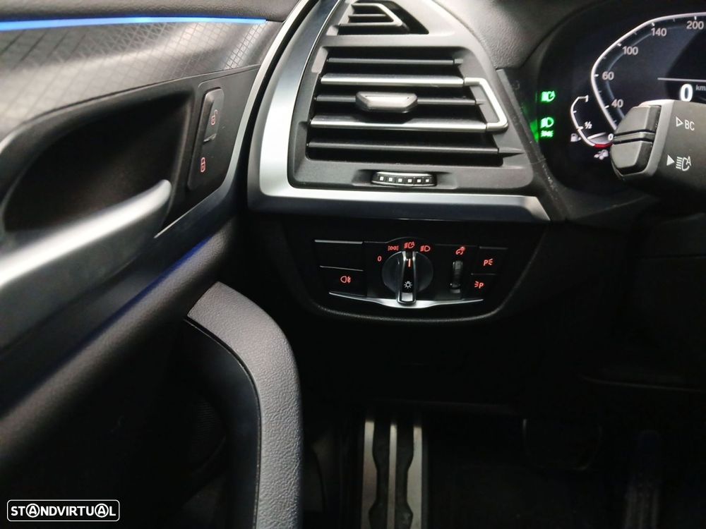 BMW X3 30 e xDrive Pack M - 17