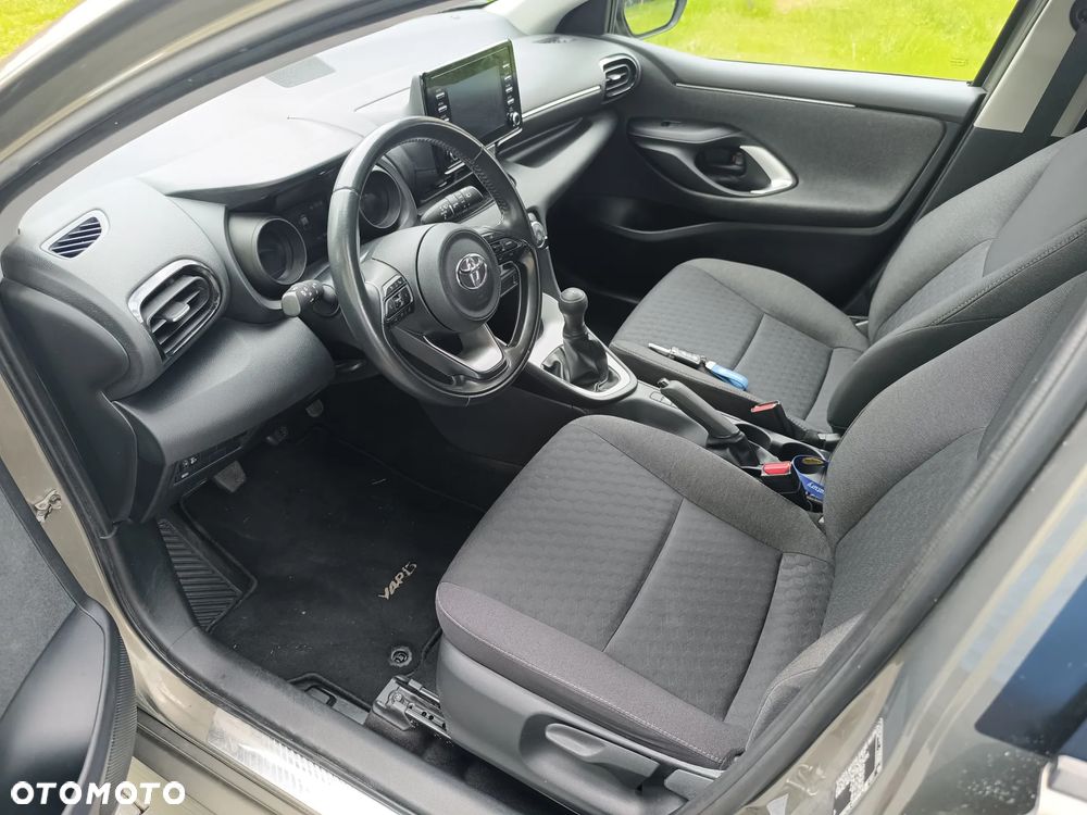 Toyota Yaris 1.0 Premium - 22