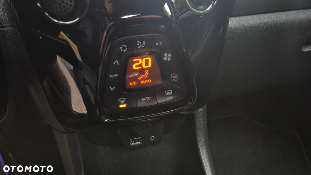 Peugeot 108 VTI 72 Top Style - 36