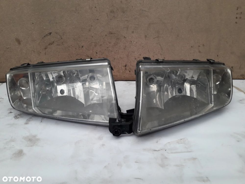 Skoda Fabia I Lampa Prawy Przód