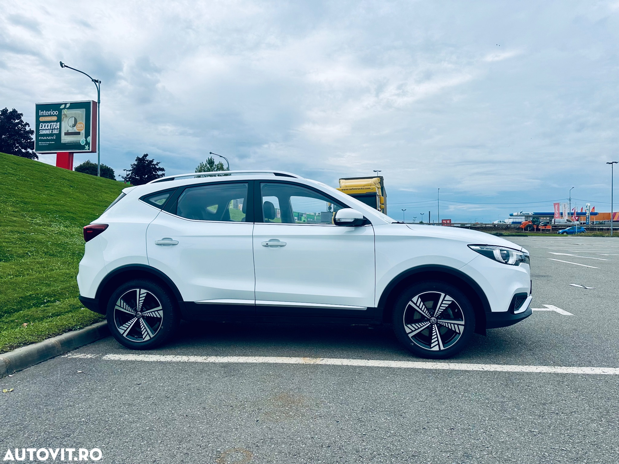 MG ZS EV Maximal Luxury - 12