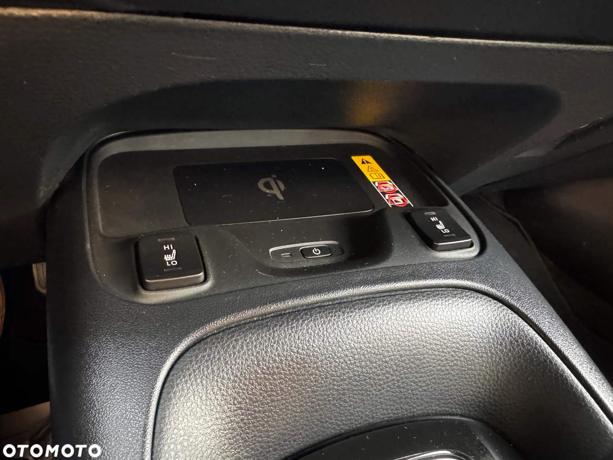 Toyota Corolla 1.8 Hybrid Executive - 23