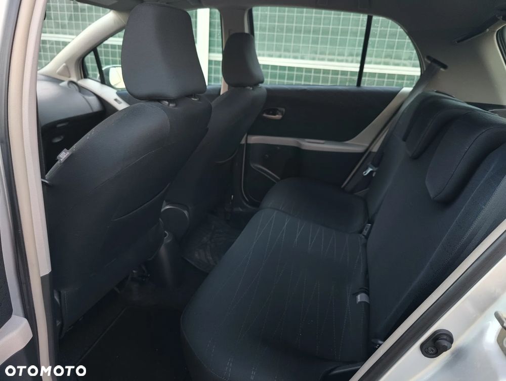Toyota Yaris 1.3 Sol Premium - 33