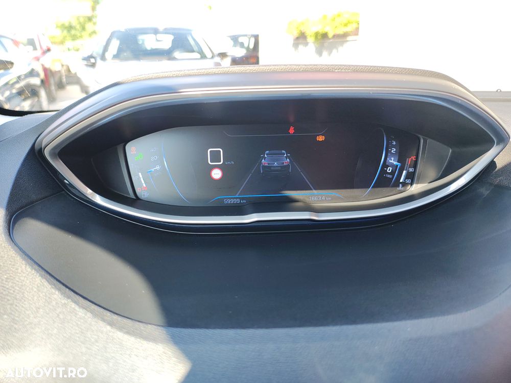 Peugeot 3008 PureTech 130 Stop & Start GPF Allure - 14