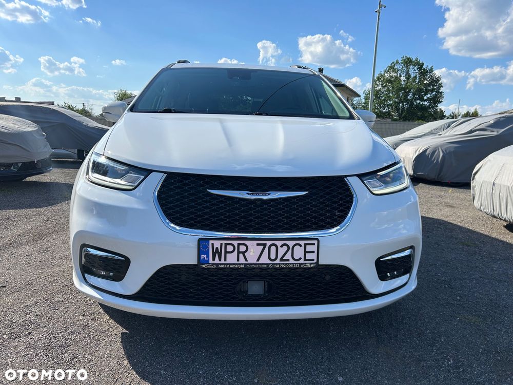 Chrysler Pacifica - 11
