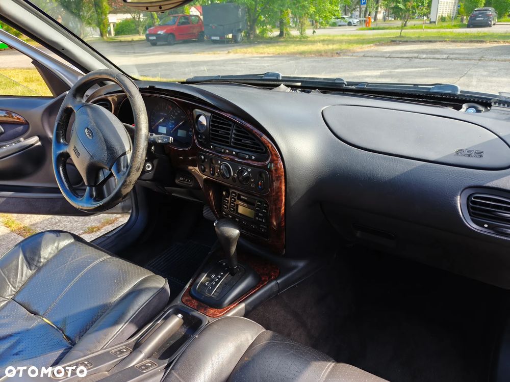 Ford Scorpio - 26