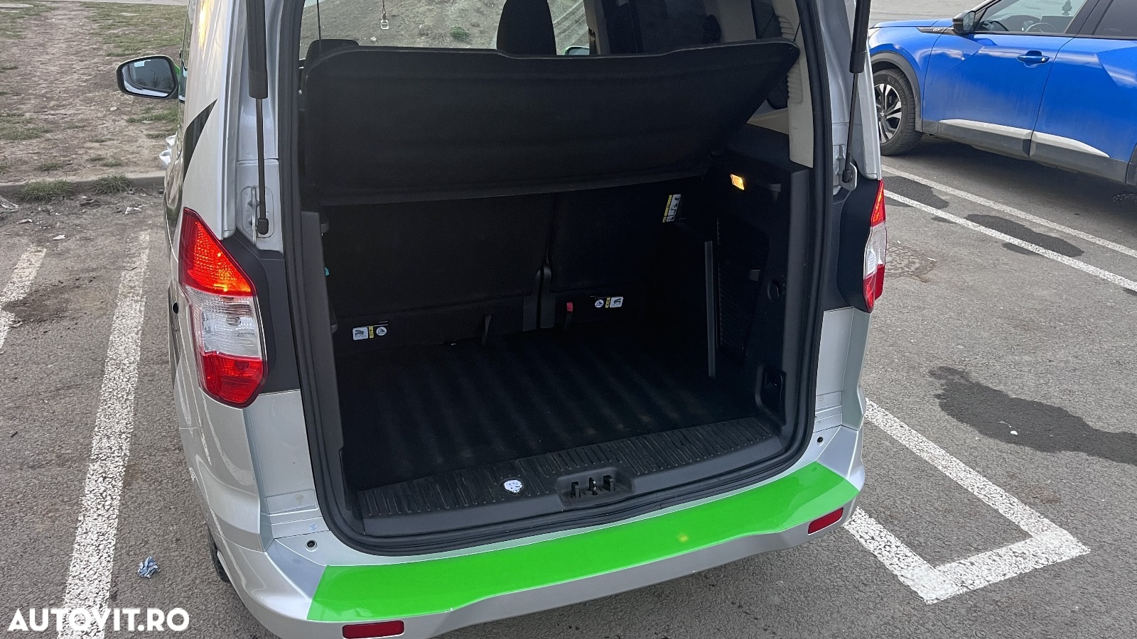 Ford Tourneo Courier 1.0 EcoBoost Trend - 5