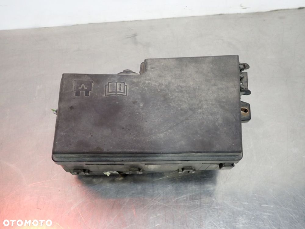 SKRZYNKA BEZPIECZNIKÓW FORD FOCUS MK2 LIFT 3M5T-14A067-BC  3M5T-14A142-AB  8M5T-14K733-VBA  3M5T-14A076-AF - 1