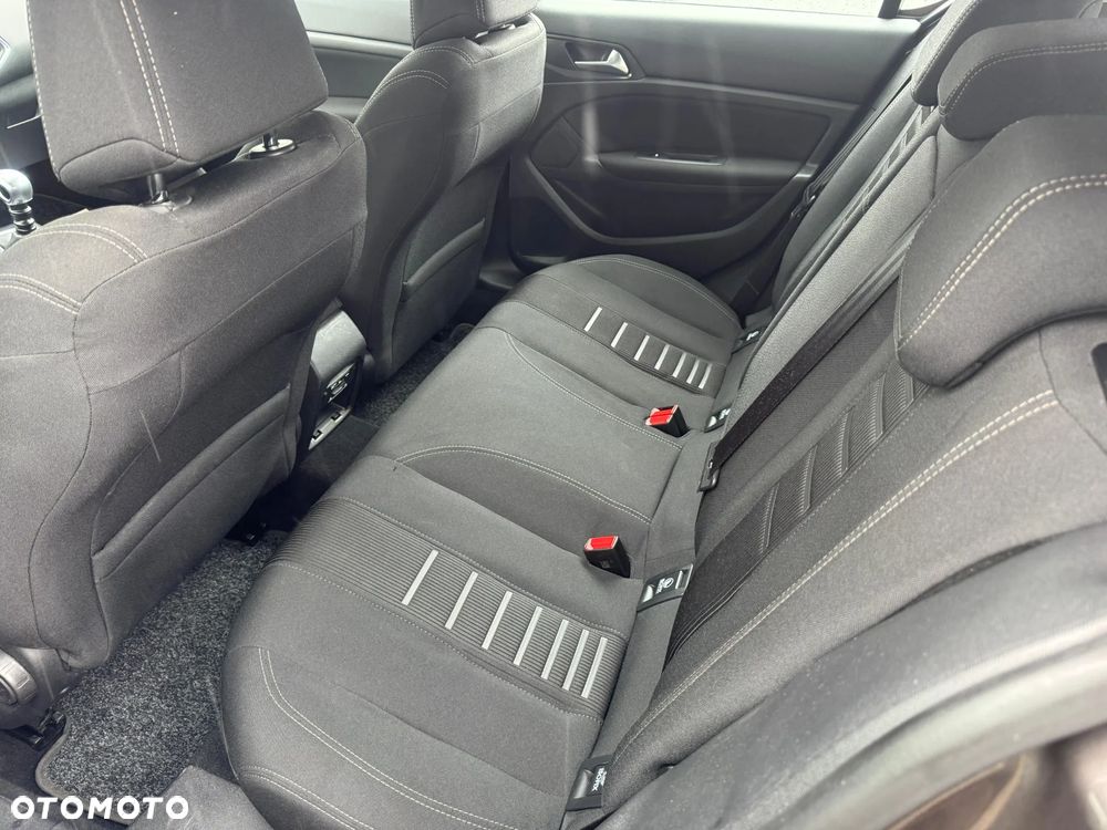 Peugeot 308 - 24