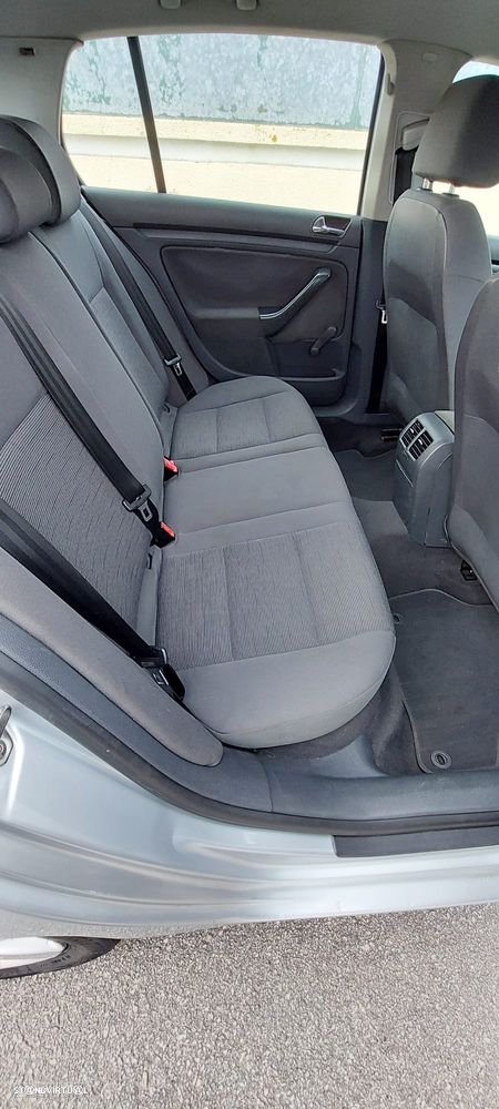 VW Golf 1.4i Trendline - 12