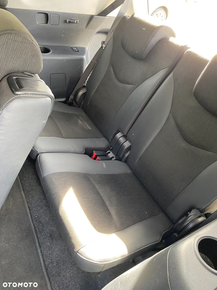 Toyota Prius+ - 27
