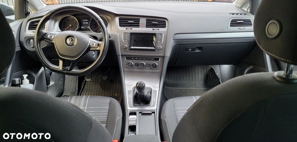 Volkswagen Golf - 4
