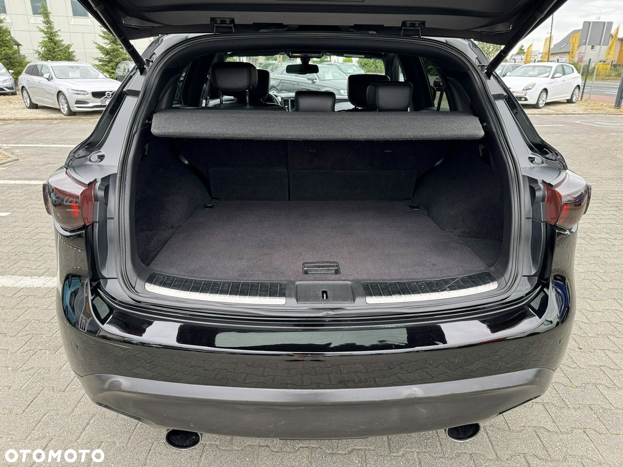 Infiniti FX - 27