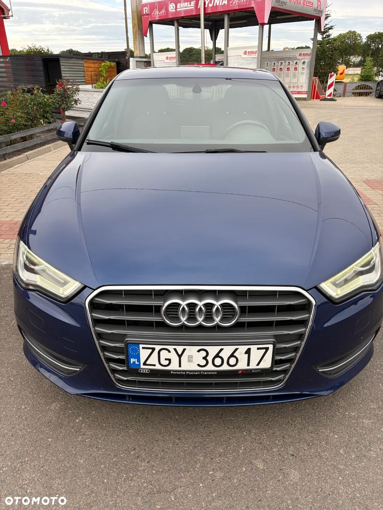 Audi A3 Sportback 1.6 TDI clean diesel Ambiente - 2