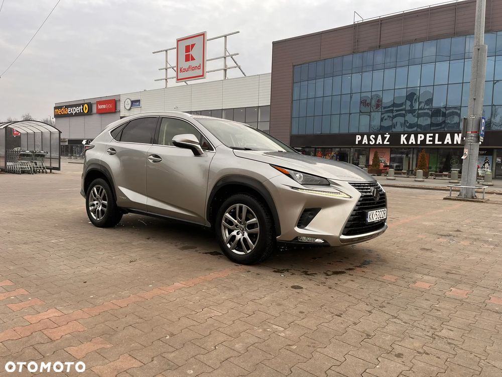 Lexus NX 300h Prestige AWD - 1