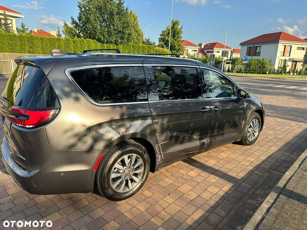 Chrysler Pacifica - 7