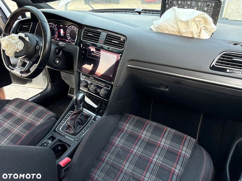 Volkswagen Golf GTI (BlueMotion Technology) DSG - 8