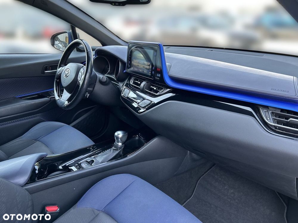 Toyota C-HR 1.8 Hybrid Dynamic - 18