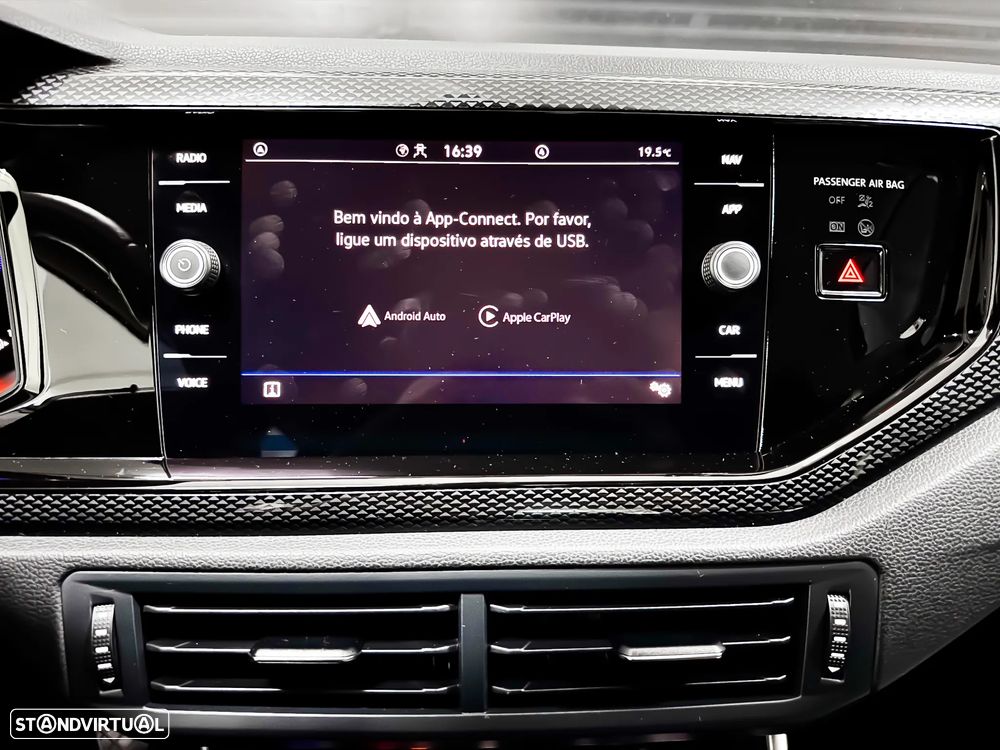 VW Polo 1.0 TSI Urban DSG - 39