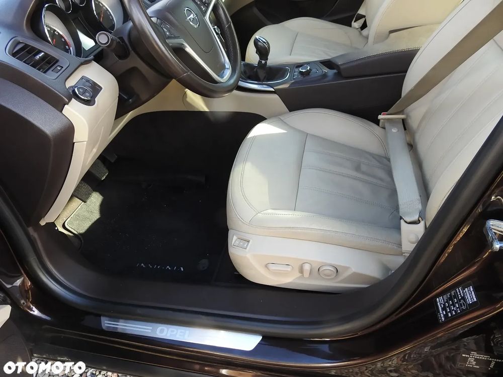 Opel Insignia 2.0 ECOTEC DI Turbo 4x4 ecoFLEX Start/Sto Business Innovation - 8
