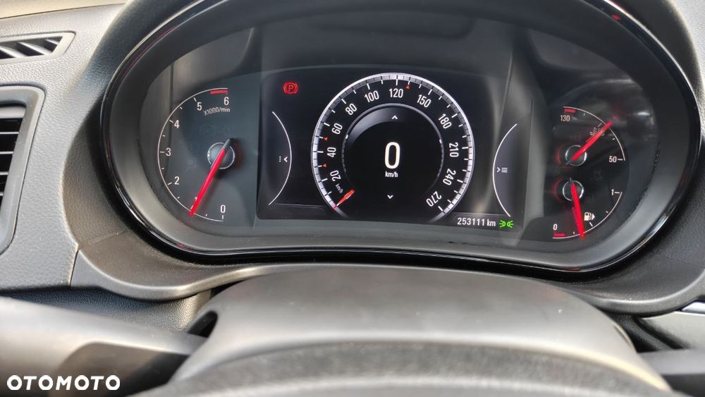 Opel Insignia - 10