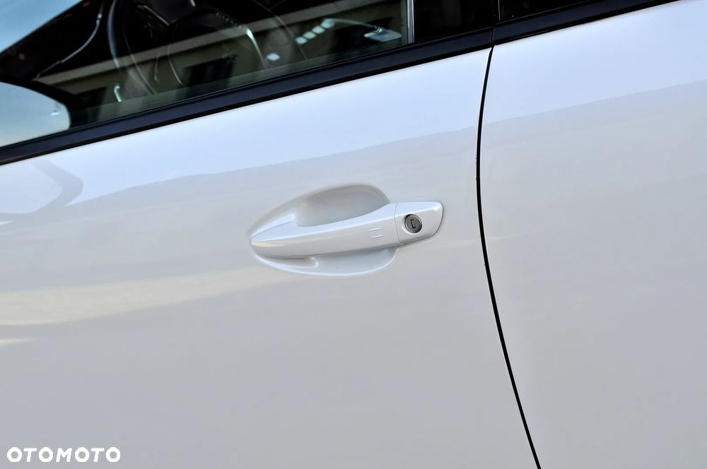 Peugeot 3008 1.2 PureTech Allure S&S EAT6 - 14