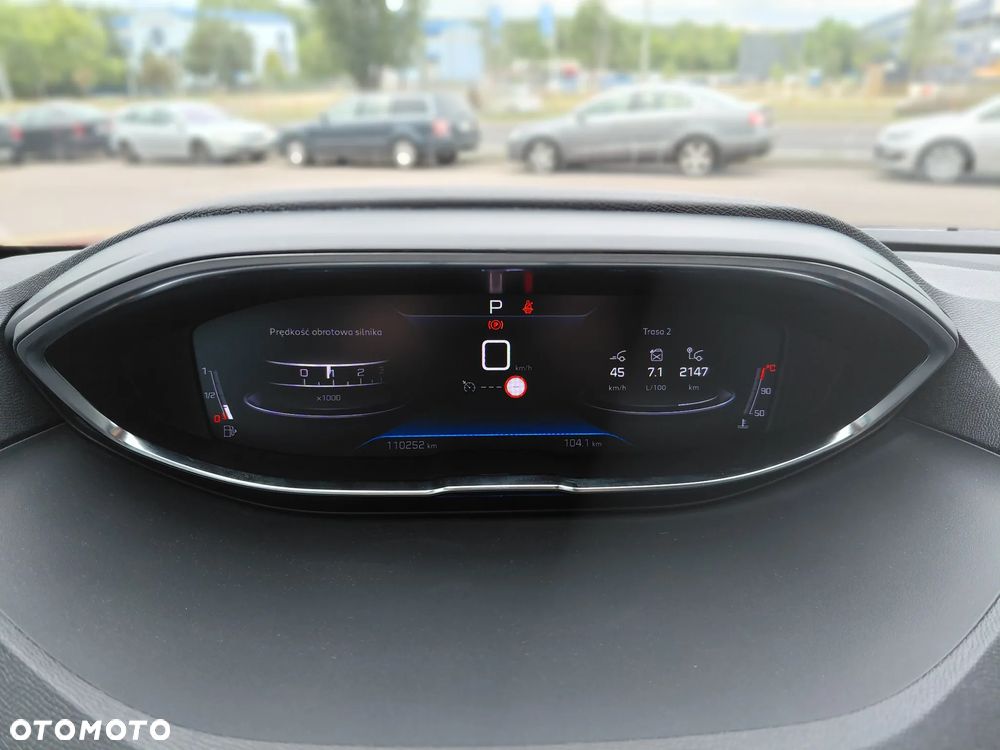 Peugeot 3008 1.5 BlueHDi Allure S&S EAT8 - 28